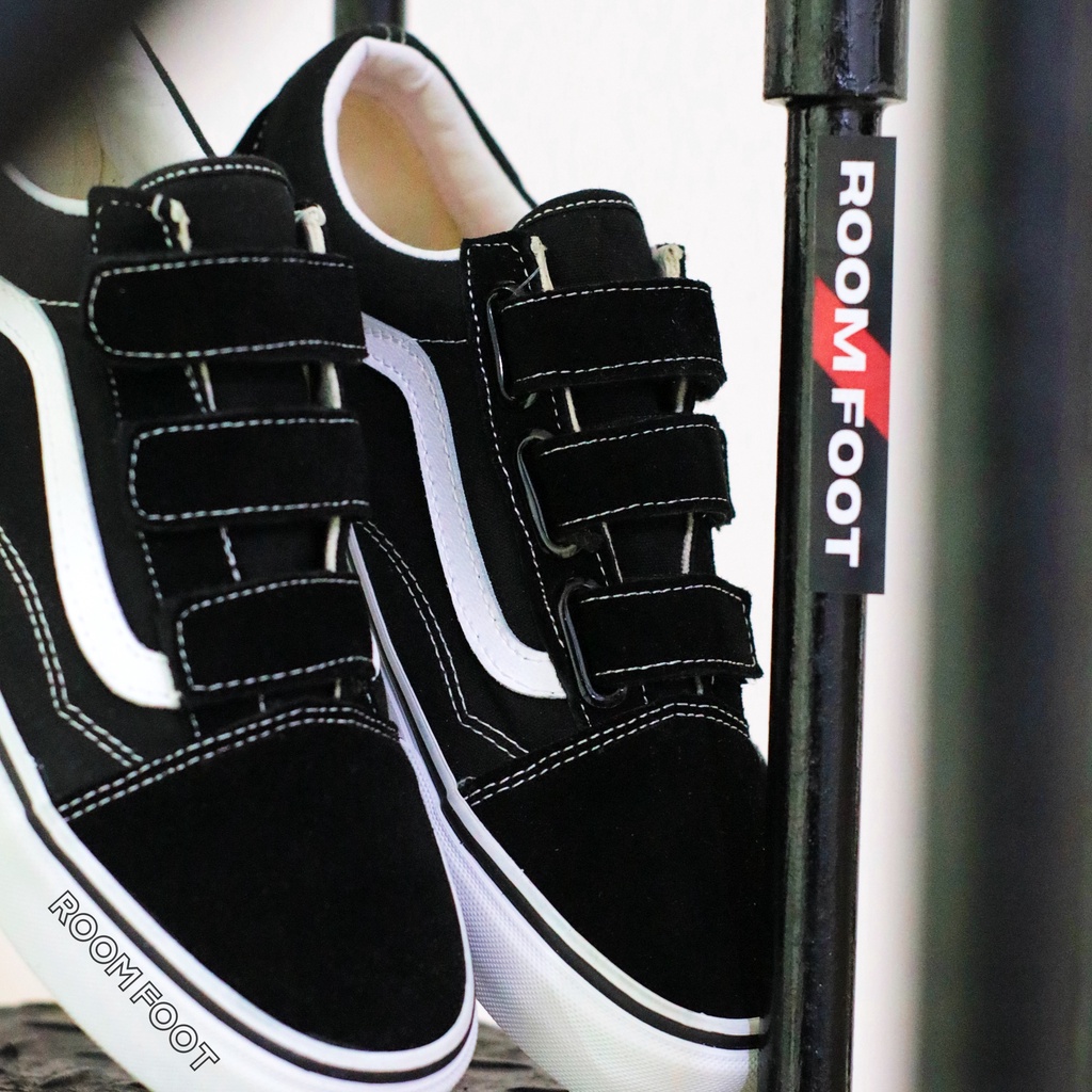 Sepatu Old Skool Velcro Black White / Sneakers Oldskool Velcro Hitam Putih