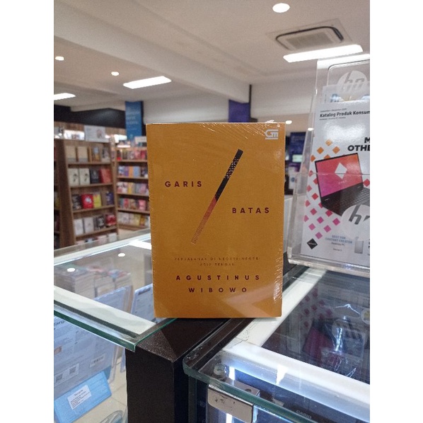 Buku Garis Batas - Agustinus Wibowo Original Gramedia