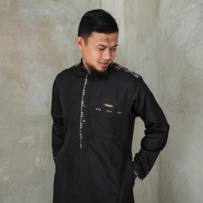 Gamis Jubah Pria Muslim Motif Kotak HItam