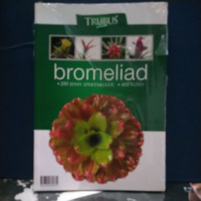 buku tanaman. Bromeliad