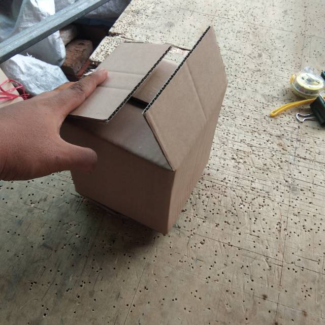 

Kardus costum