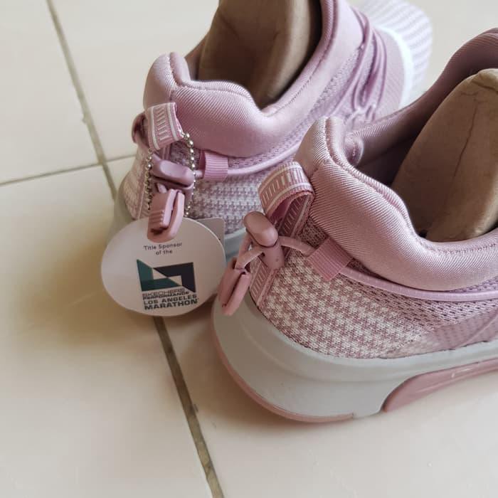 Sepatu Original Skechers Jogger Woman Satine