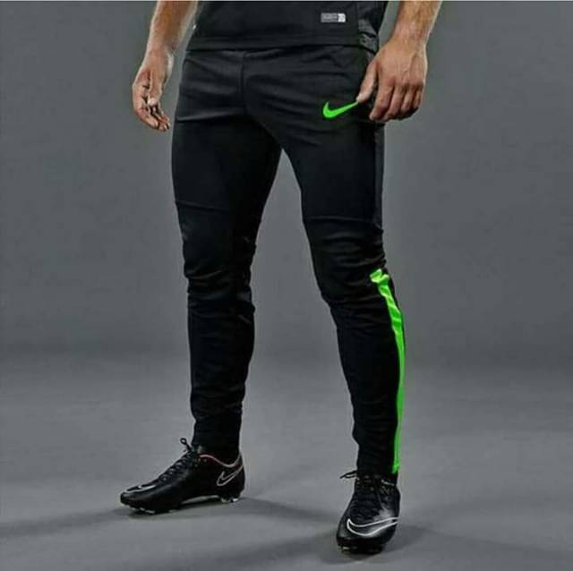 [High Premium] Training Trackpants Garis