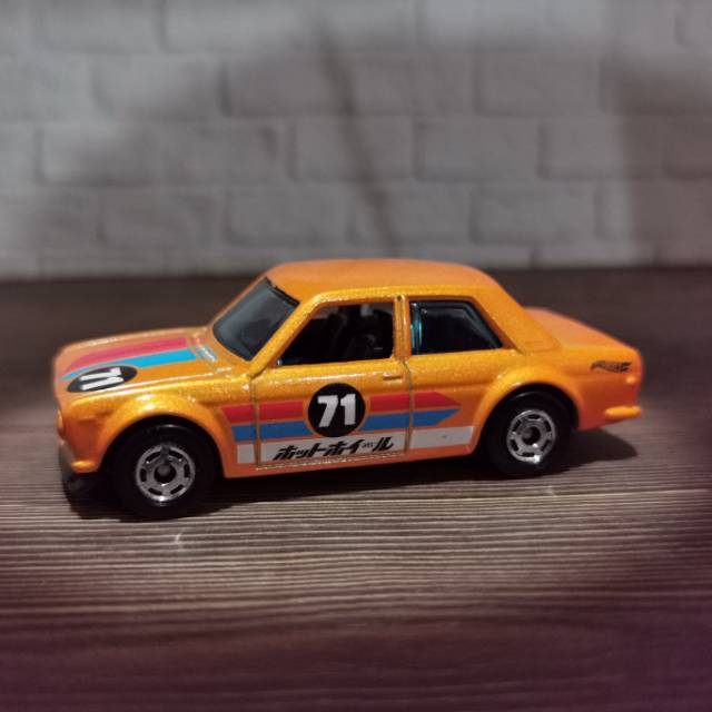 Hot Wheels Datsun 510 Bluebird sedan flying custom 2020 rivet pabrik hotwheels