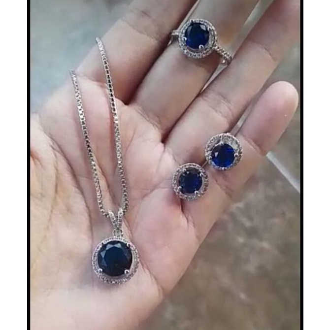 ANTING EMAS PUTIH MATA BIRU kadar 15% (2gram) bs request kadar dan berat