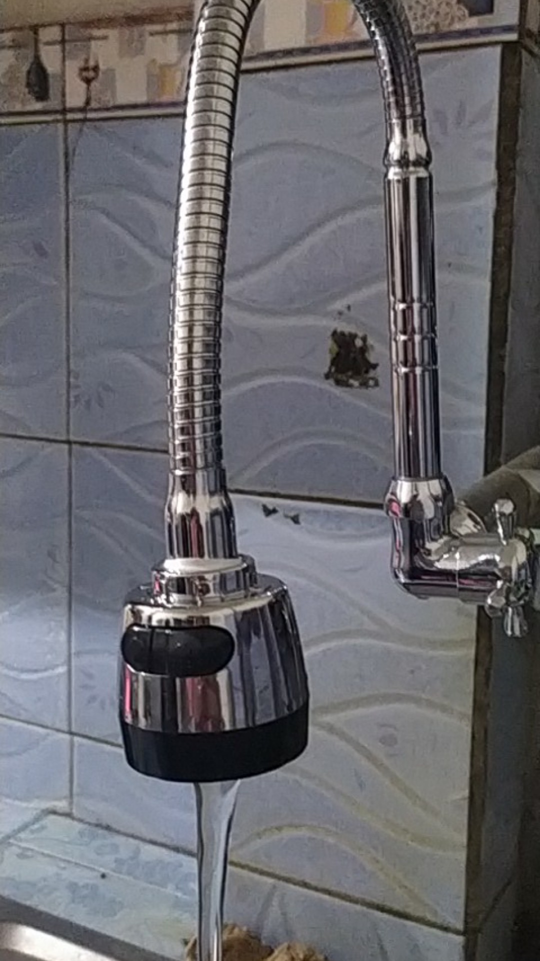 Kran Air Dapur Wastafel Restoran Leher Angsa Fleksibel Merek Cab Kepala Hitam 2 Tipe Semprot