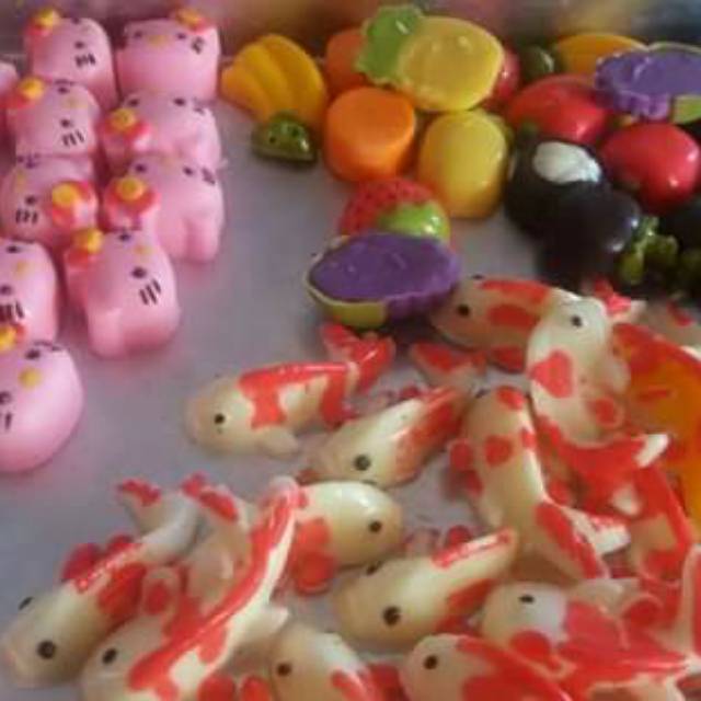 

Kue coklat karakter