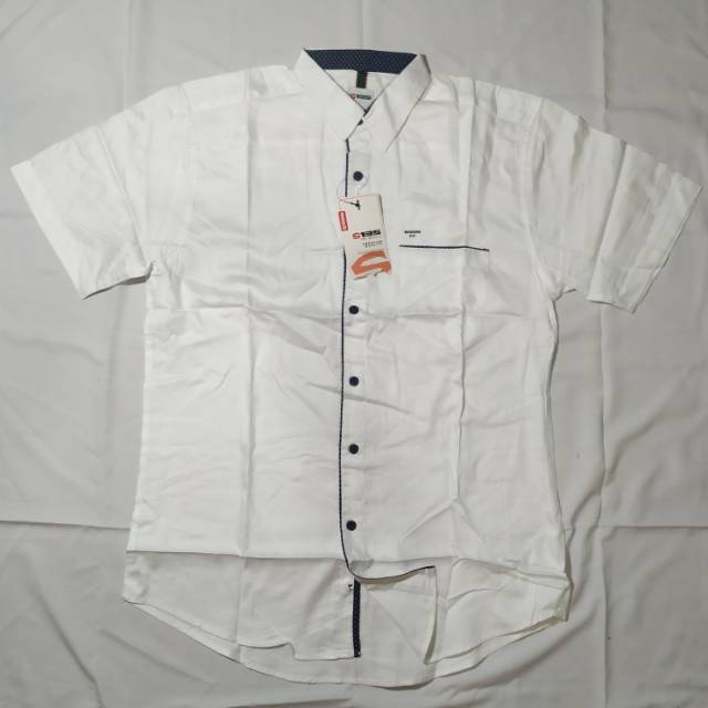 Kemeja S135