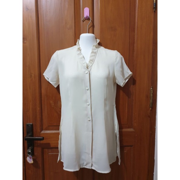 BLOUSE WANITA KERAH RENDA PUTIH