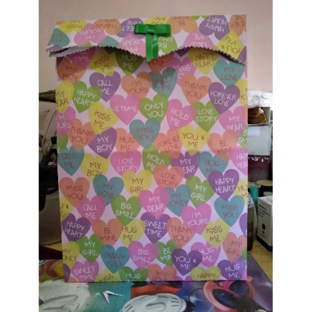 

Kertas kado besar murah