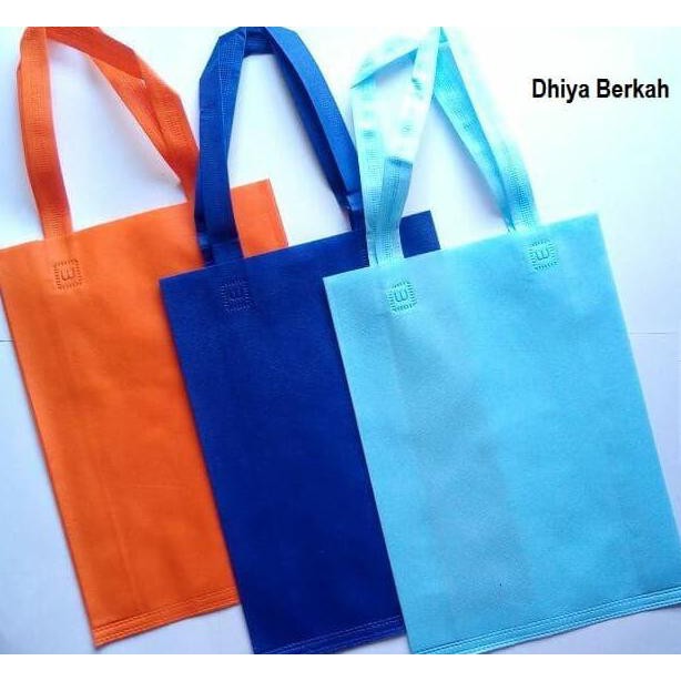 

Februari Maniss 25 X 35 X 10 Goodie Bag / Tas Kain Handle Lipat Samping Kode 318
