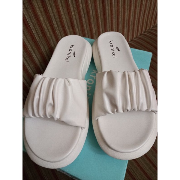 Ellen by Kronikel Project