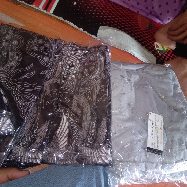 Promo Termurah Sarimbit  Keluarga | Nayaka Batik-couple Annabel Pinguin Tille Lengan Panjang