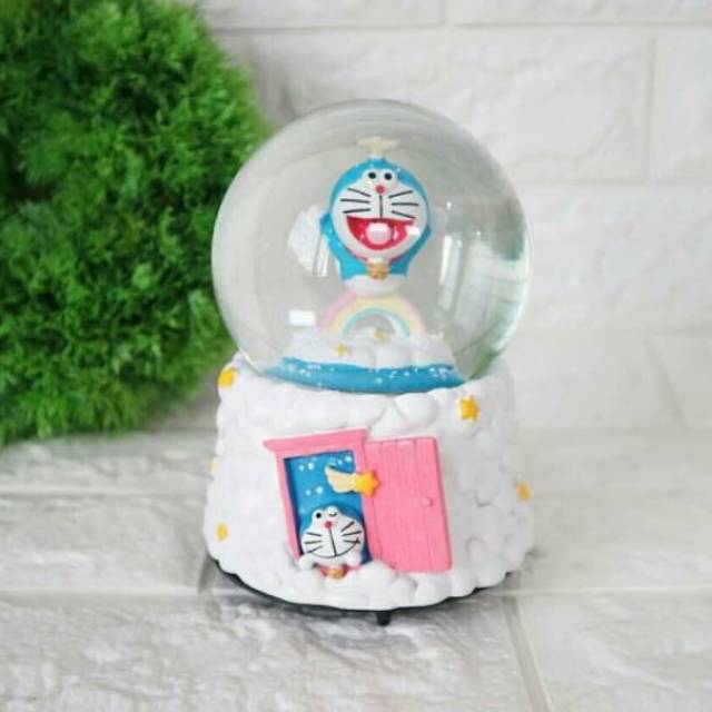 Kotak Musik doraemon Snowball doraemon berputar + musik + salju snow globe doraemon