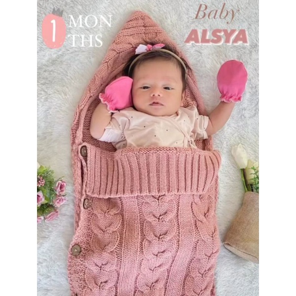 Alenka - Newborn Knitted Hoodie Blanket / Selimut Bedong Rajut Bayi