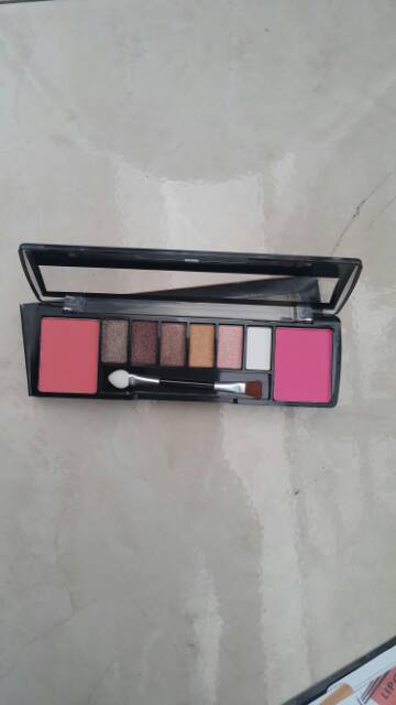 L.A Shades Eyeshadow dan Blusher Mukka