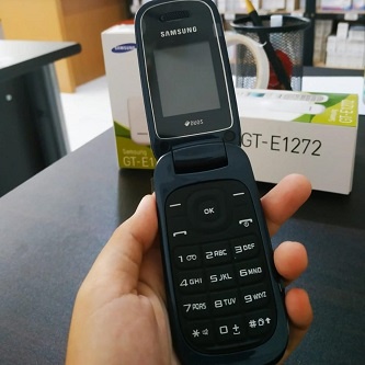 [Bayar Ditempat] HP Samsung Lipat Caramel GT E1272 [2 SIM CARD] - HP JADUL TERMURAH