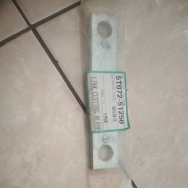 

Link ,cutting ,blade . (5T072-51250) kubota.