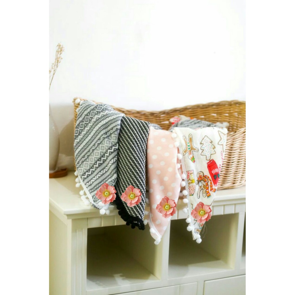 Selimut Bayi Pompom Lightweight Blanket Shopee Indonesia Selimut Bayi Pompom Lightweight Blanket Shopee Indonesia
