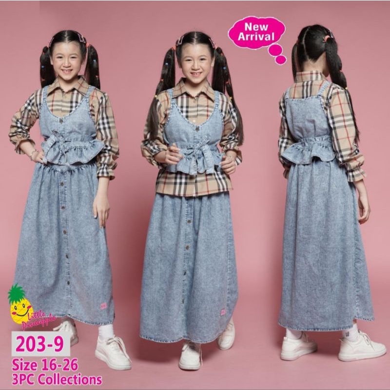 LP. 203-9 SETELAN ROK JEANS + KEMEJA BLUBERRY + ROMPI Size : 9-14th an