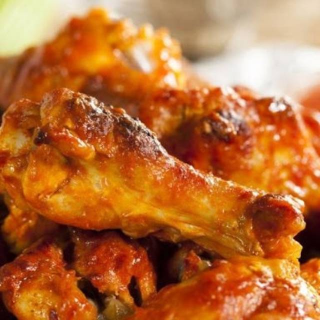 

CHICKEN WINGS.