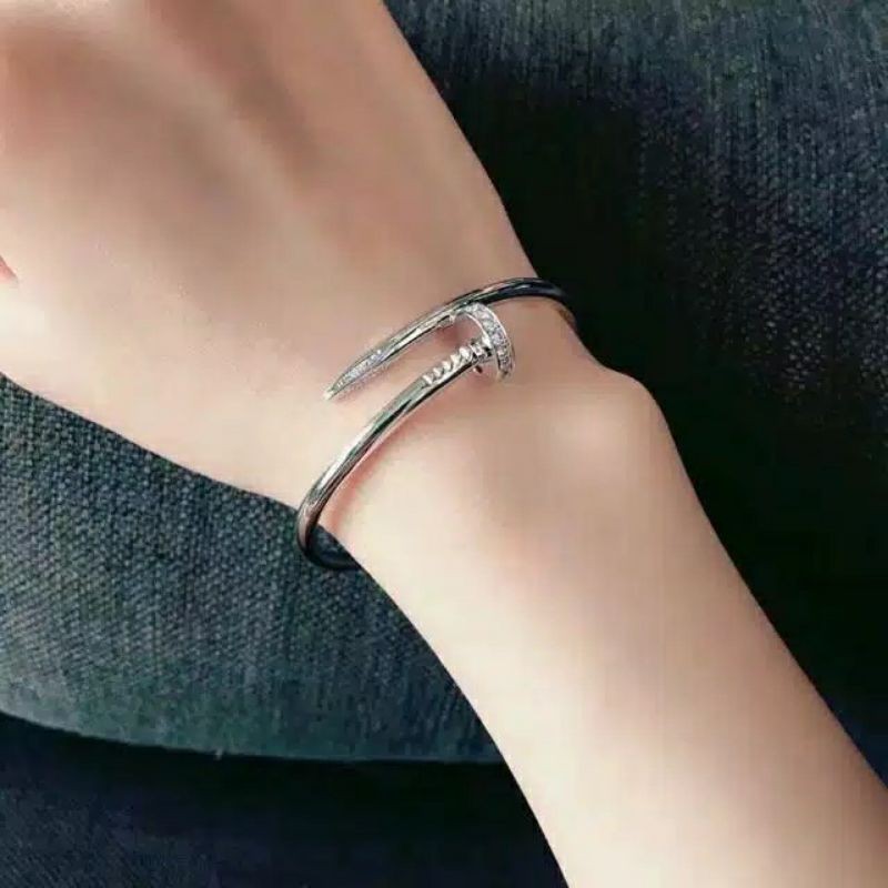 Gelang Paku Titanium Mata Tanam