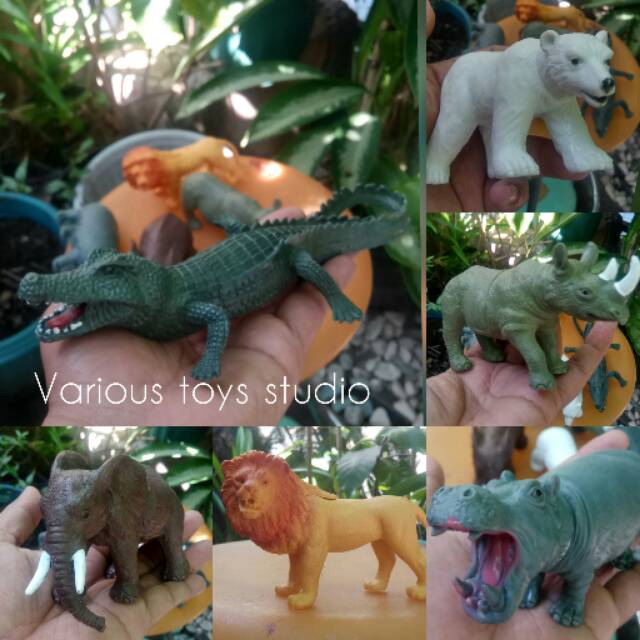 Mainan edukasi hewan karet besar jungle animal singa buaya gajah panda badak kuda beruang kutub anji