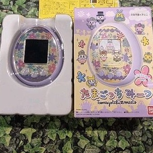 Tamagotchi meets pastel