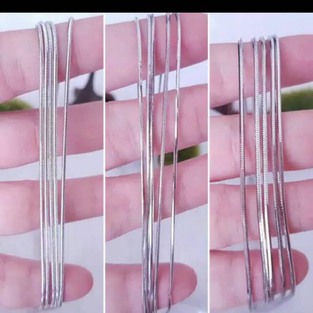 Kalung emas  putih imitasi