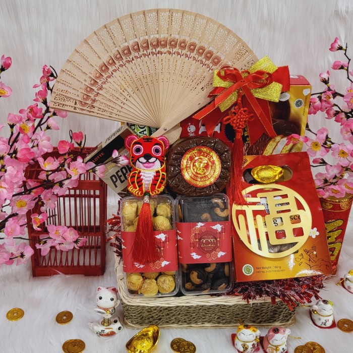 

Paket box dekorasi sakura hampers imlek cny parcel kado kue kering 103