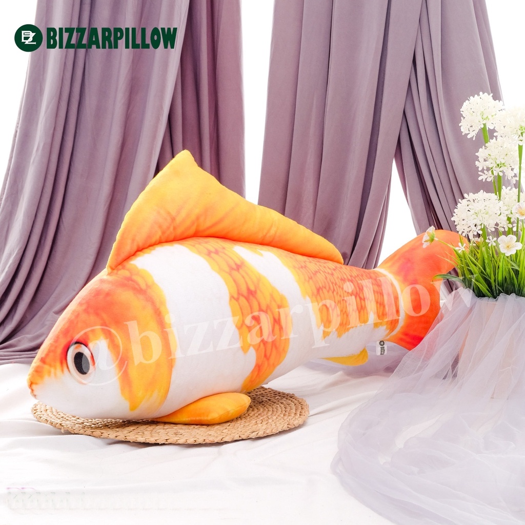 Bizzarpillow Bantal Ikan Koi Size M Bantal Unik BZ068