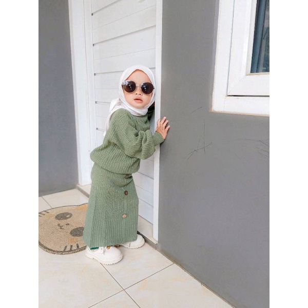 Sweater rajut setelan anak perempuan