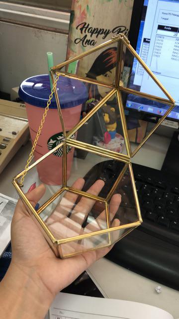 Tempat Cincin Terrarium