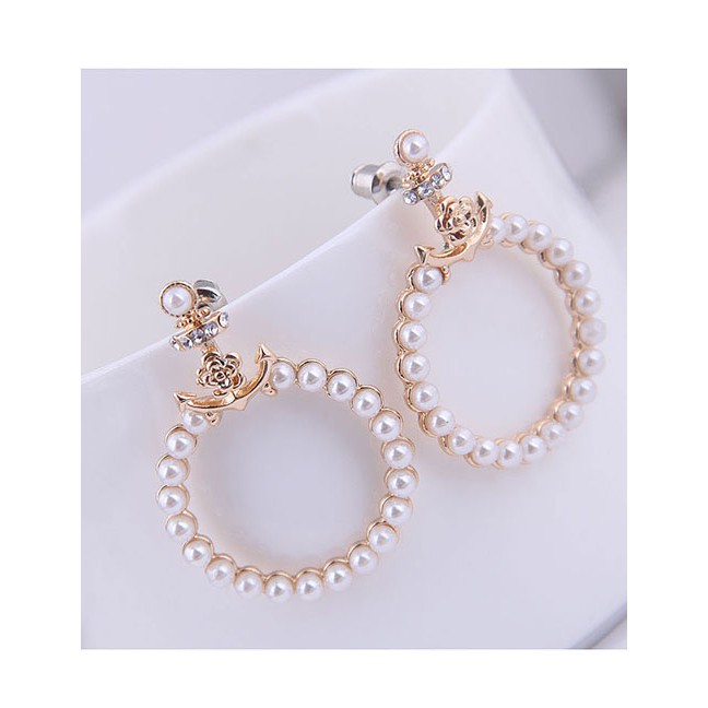 LRC Anting Tusuk Fashion Golden Pearl Flower Stud Earrings A60081