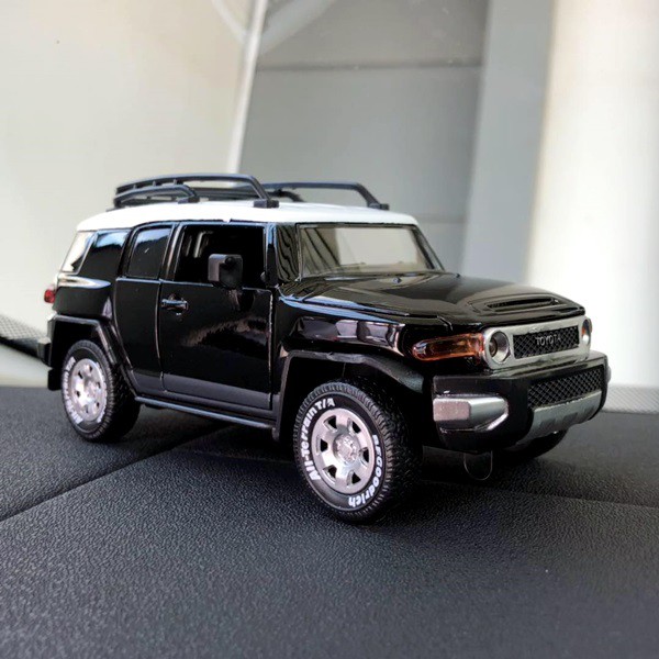 TOYOTA FJ CLUISER Parfume Pewangi Pengharum Mobil Parfum Pajangan Miniatur Diecast Mobil