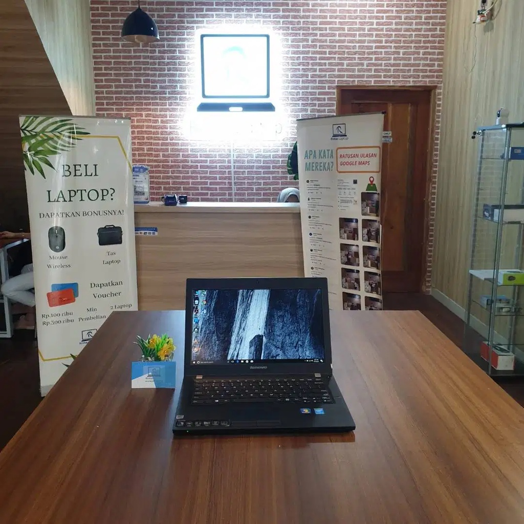 LENOVO THINKPAD i3 RAM 4GB SSD 128 GB BEKAS/SECOND