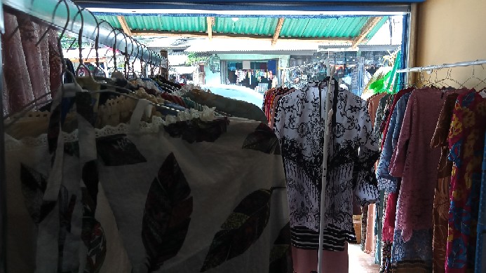 Hanger Dewasa 282 Warna Hitam / Hanger Dewasa Plastik  Warna Hitam 282