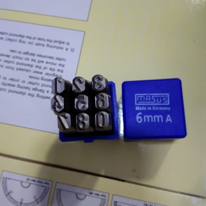 IOP |MASUS Germany Angka Ketok Karakter Terbalik 3 mm figure 0-9