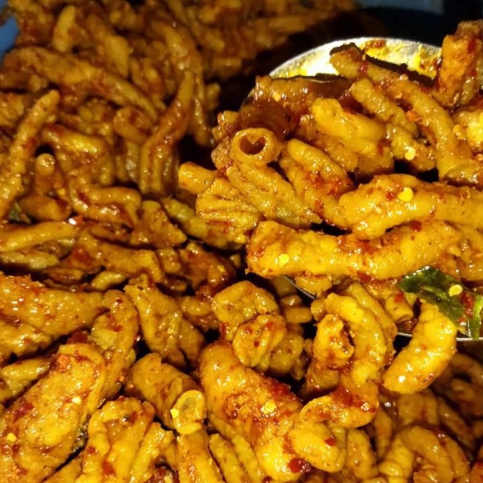 

kripik usus crispy