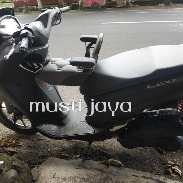Jok boncengan anak PCX AEROX  BEAT LEXI ADV NMAX SCOOPY VARIO  plus sandaran motif sofa
