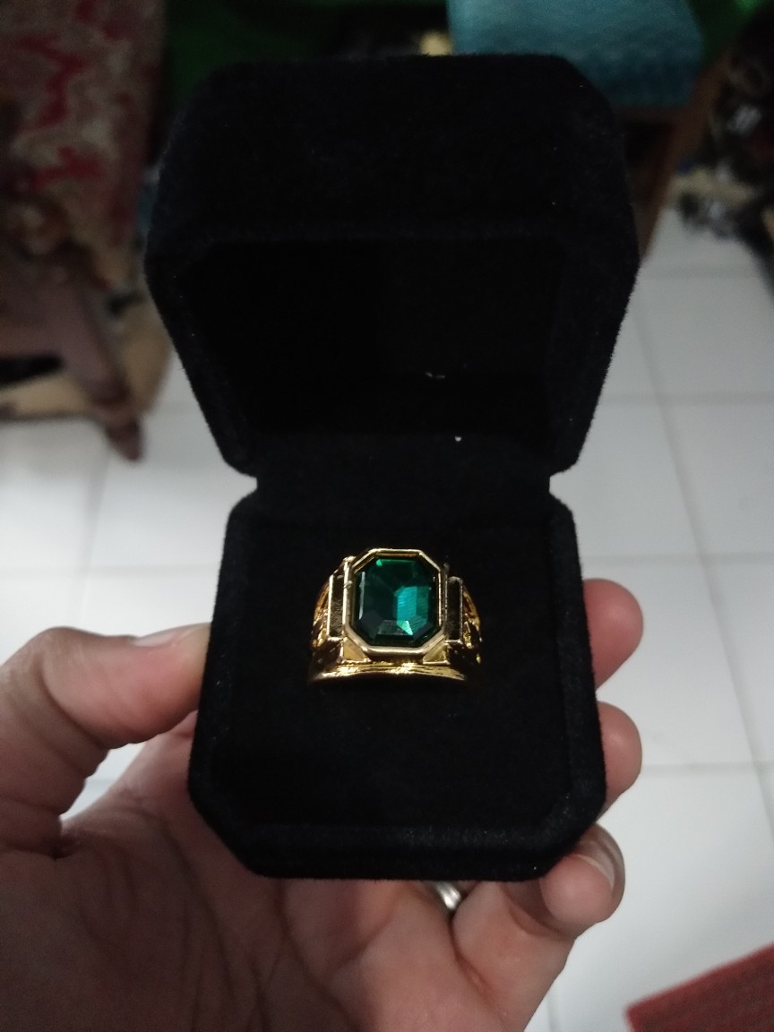 Kotak Penyimpanan Cincin Anting Bahan Velvet Flannel Warna Hitam Merah Beige Untuk Hadiah Pernikahan