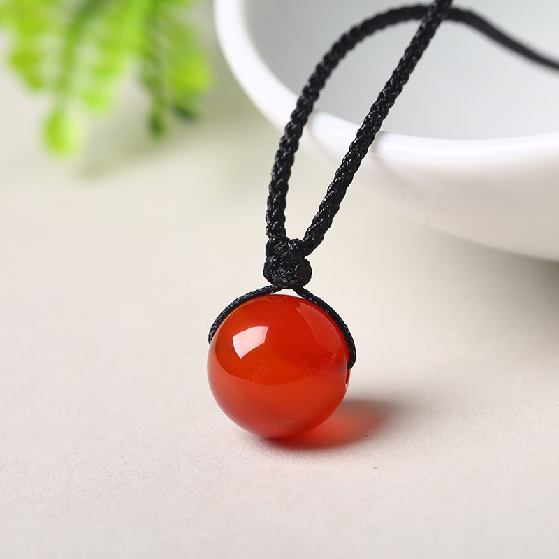 Kalung Rantai Klavikula Hias Liontin Batu Akik Warna Merah Hitam Bahan Logam Gaya Vintage Untuk Wanita