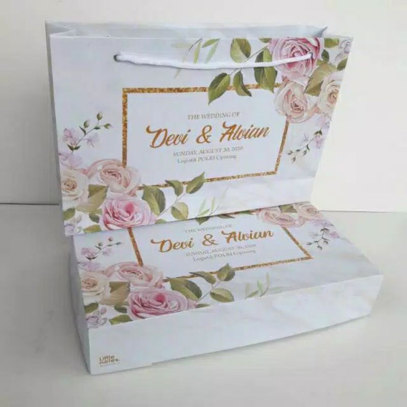 

custom box uk 28 x 18 x 8 + paket paperbag uk 30 x 20.5x 9