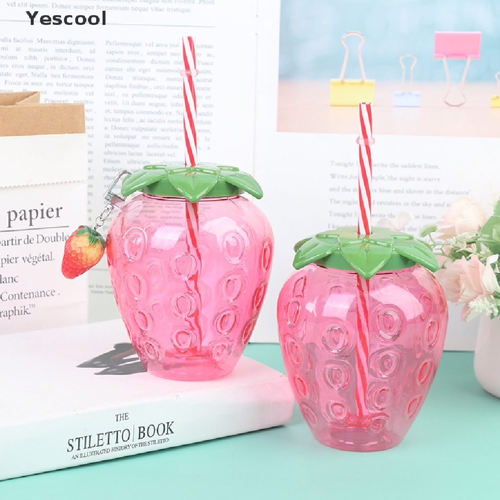 Yescool Botol Minum Plastik Portable Motif Kartun Strawberry Dengan Sedotan Untuk Anak Perempuan