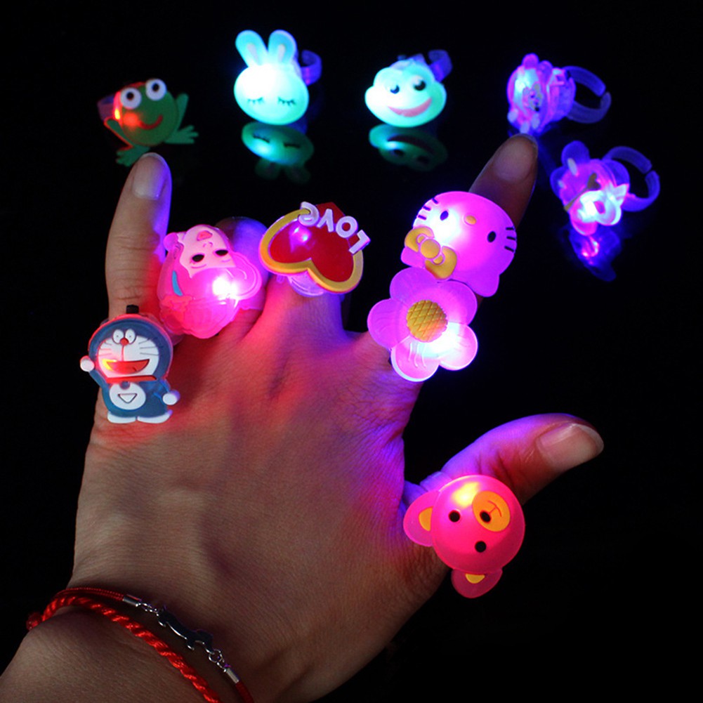 Mainan Lampu LED Luminous Bentuk Cincin Kartun untuk Anak