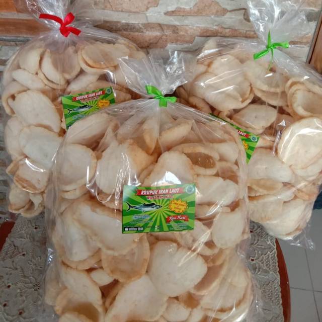 

Kerupuk ikan tengiri khas lamongan