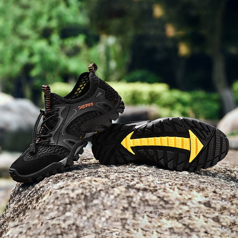 Highland Sepatu Pria Kasual Sneakers Sepatu Hiking Outdoor Fashionable MH103