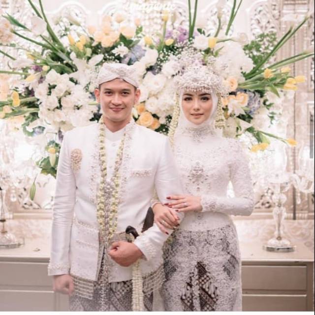 Beskap sunda basofi akad