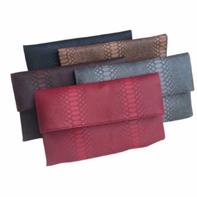 BIG SALE  CLUTCH ULAR SNAKE SKIN