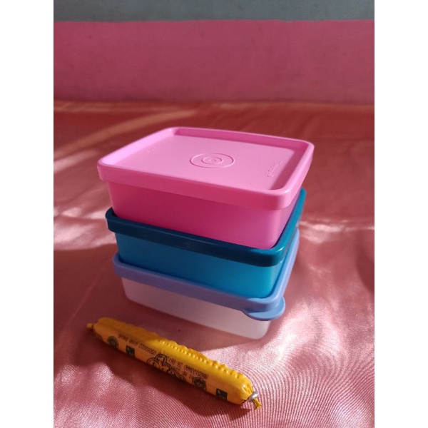 Tupperware mini square away (1)